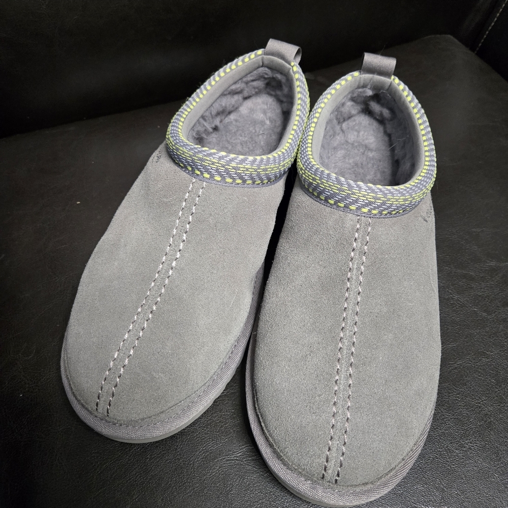** SOLD ** Koolaburra By UGG Women's Slippers. Size 10